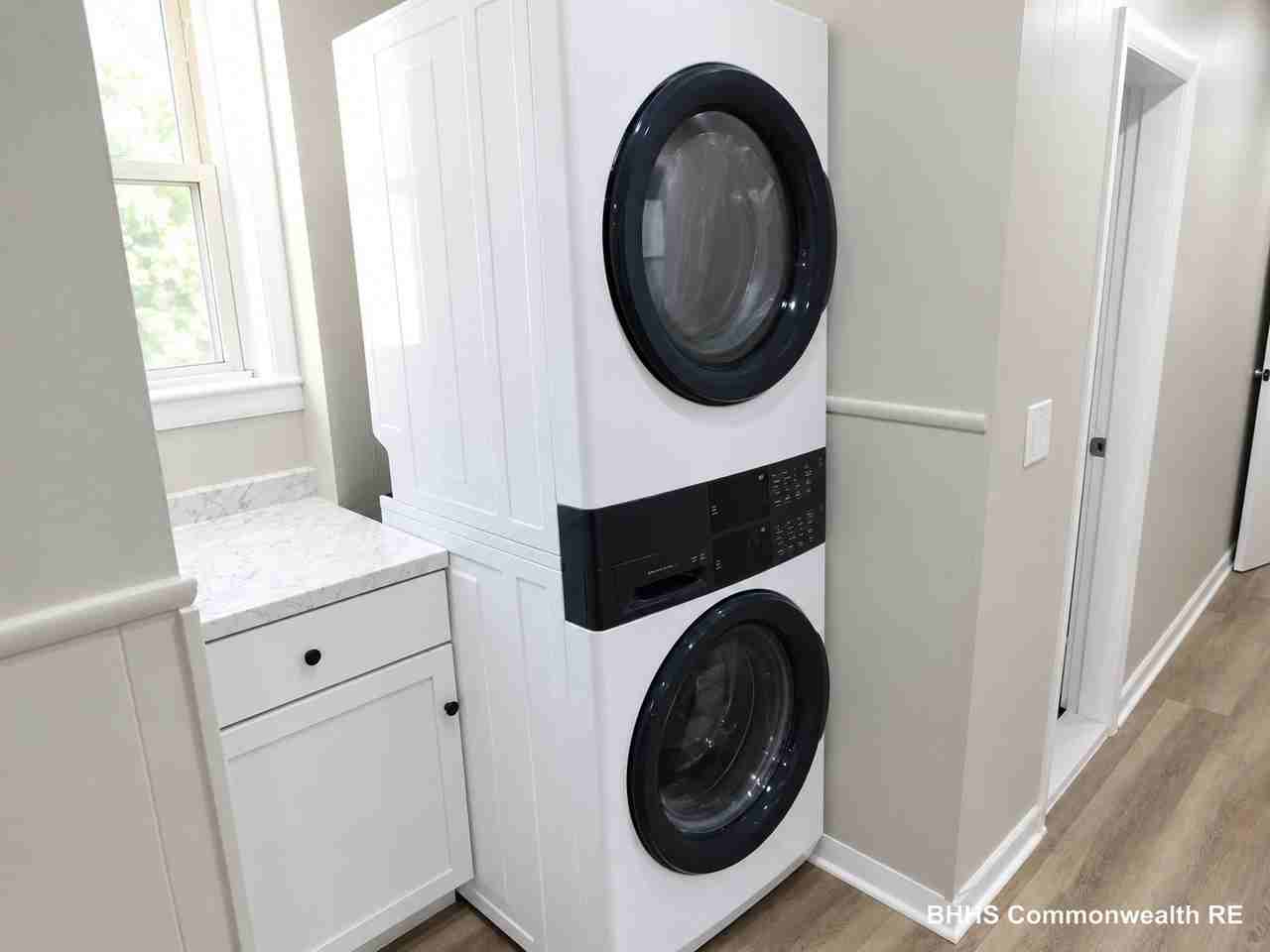 137 Hampshire St #1 - Photo 2 of 7