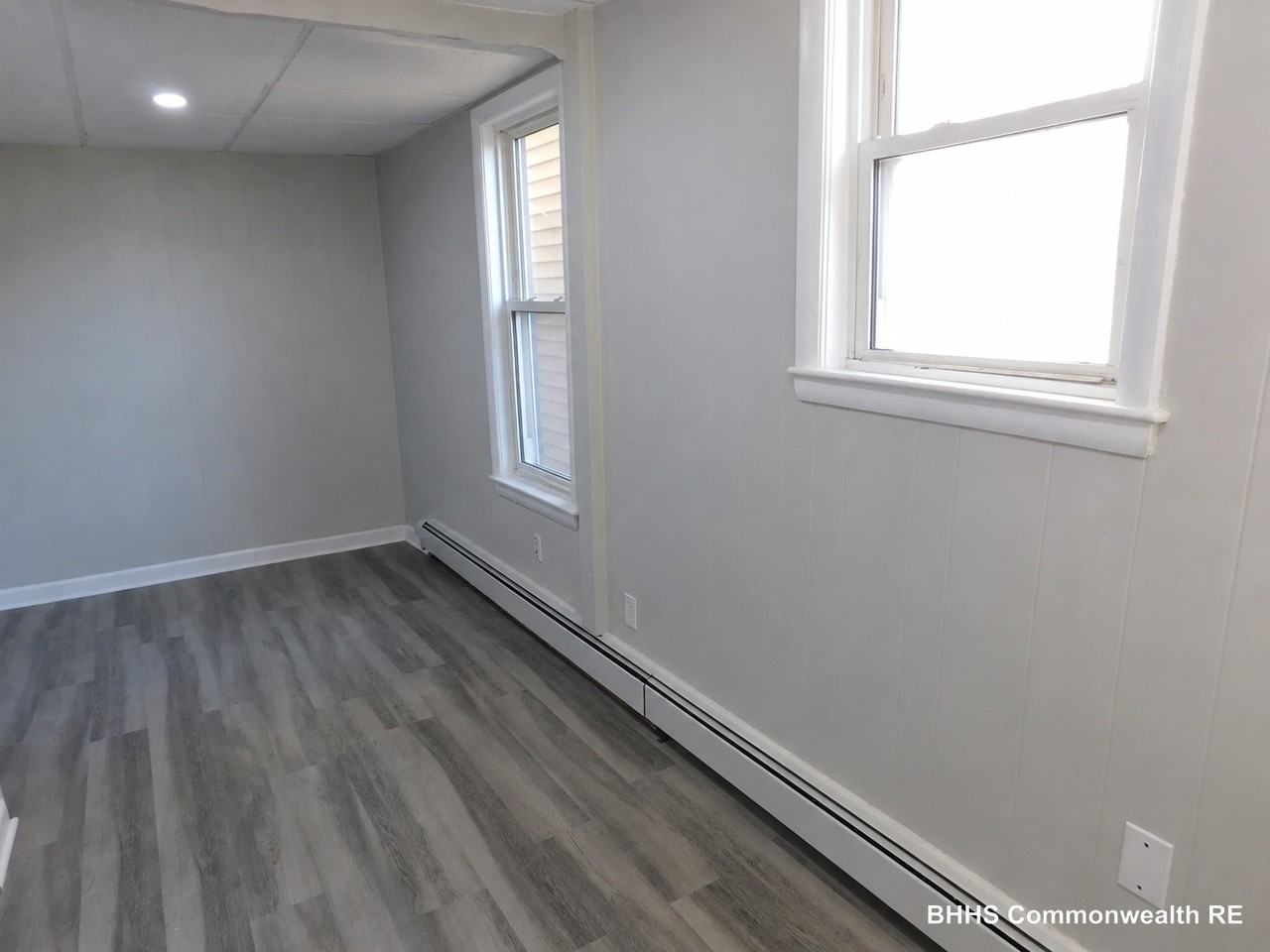 137 Hampshire St #1 - Photo 6 of 7