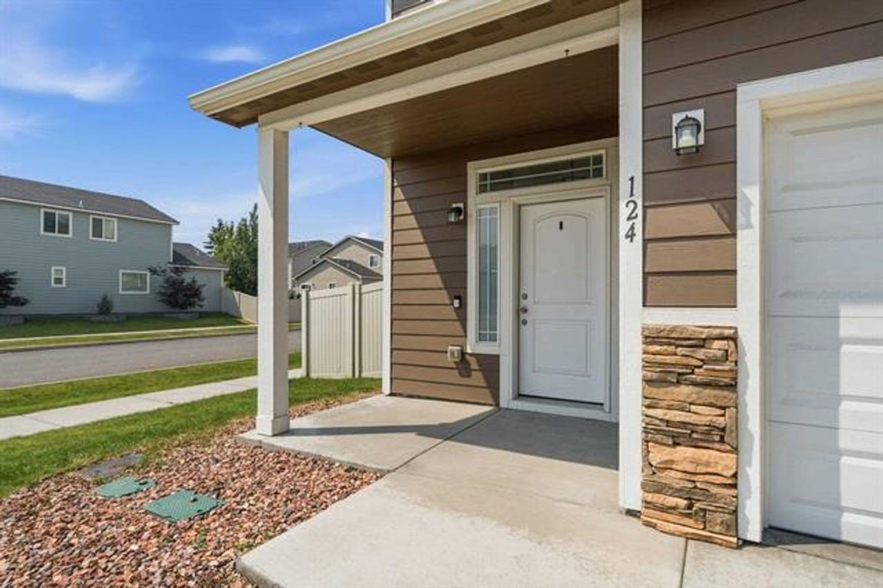 124 S Glenbrook Ct - Photo 2 of 33