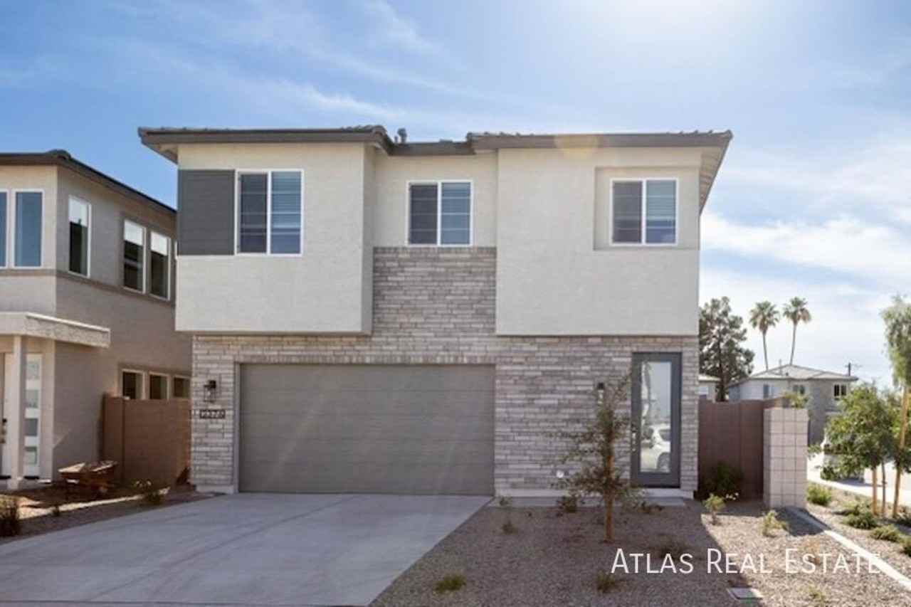 2368 N 79th Pl - Photo 4 of 29