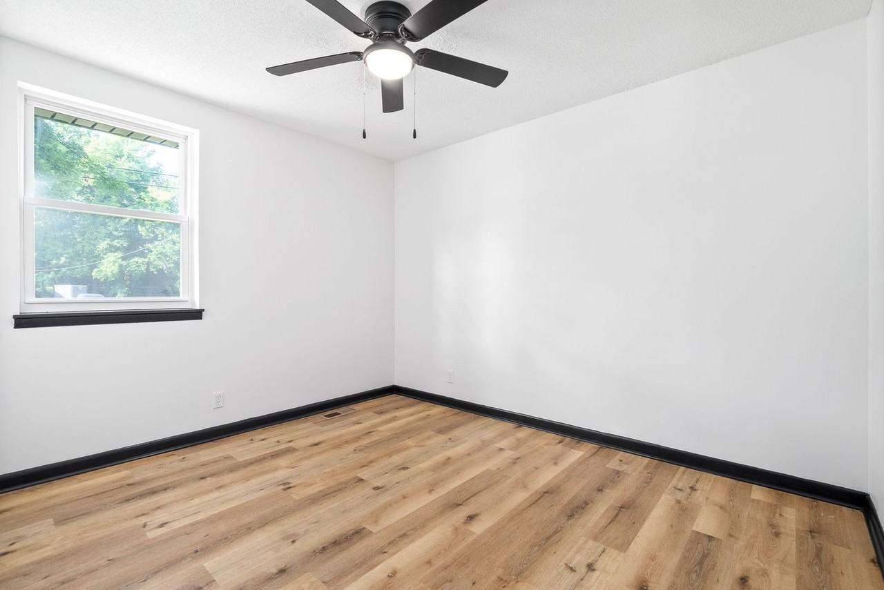 338 Woodale Dr - Photo 5 of 8