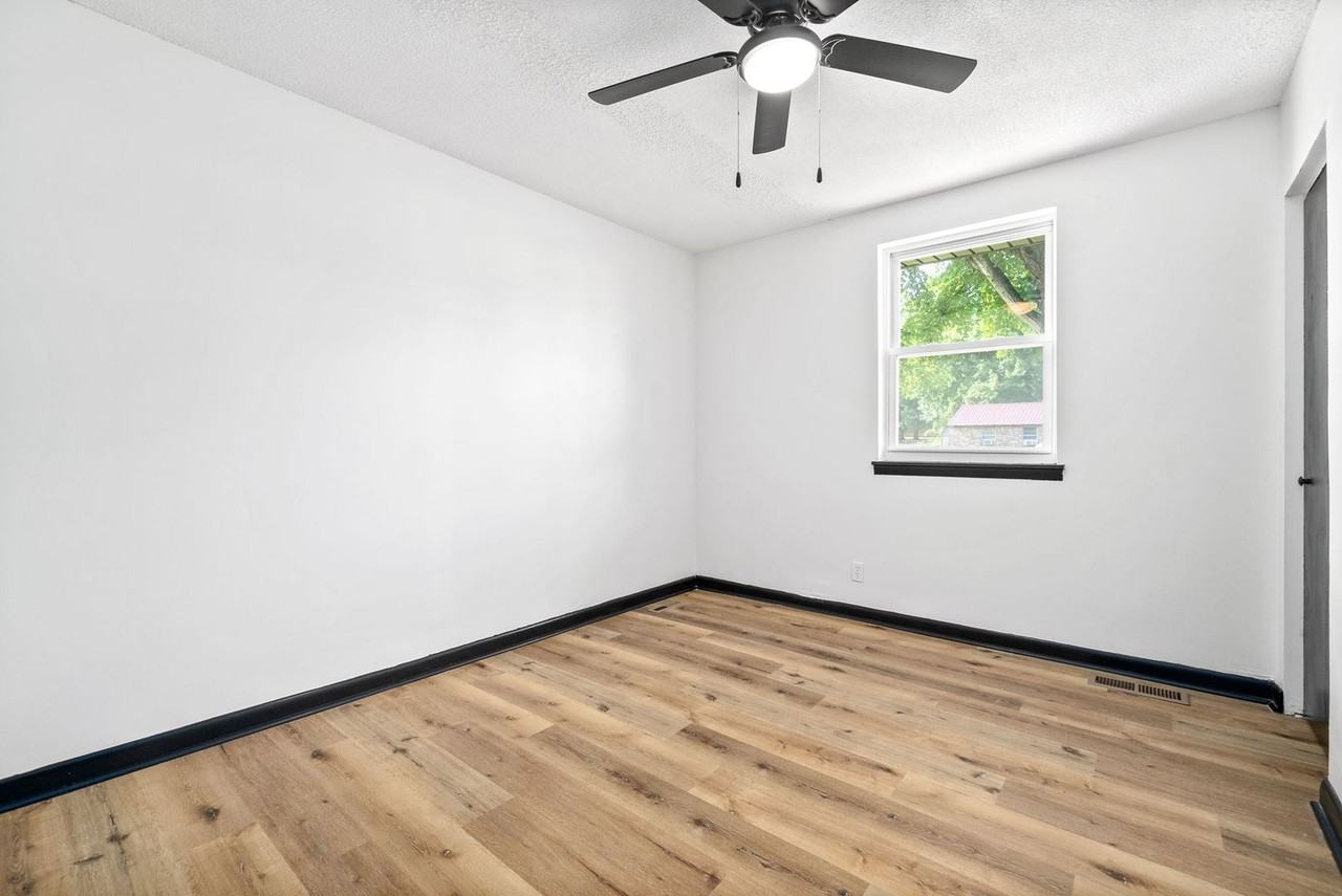 338 Woodale Dr - Photo 7 of 8