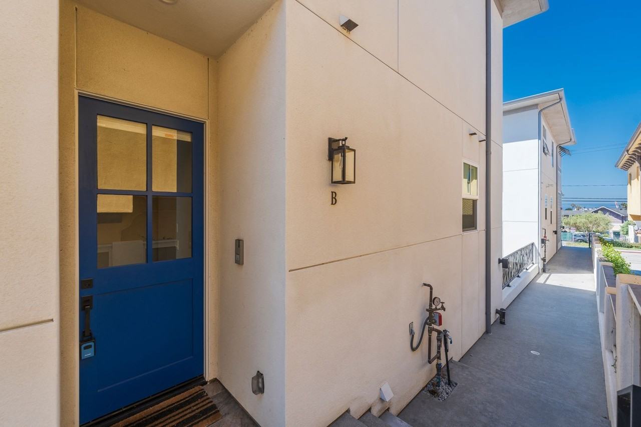 112 S Francisca Ave - Photo 2 of 50