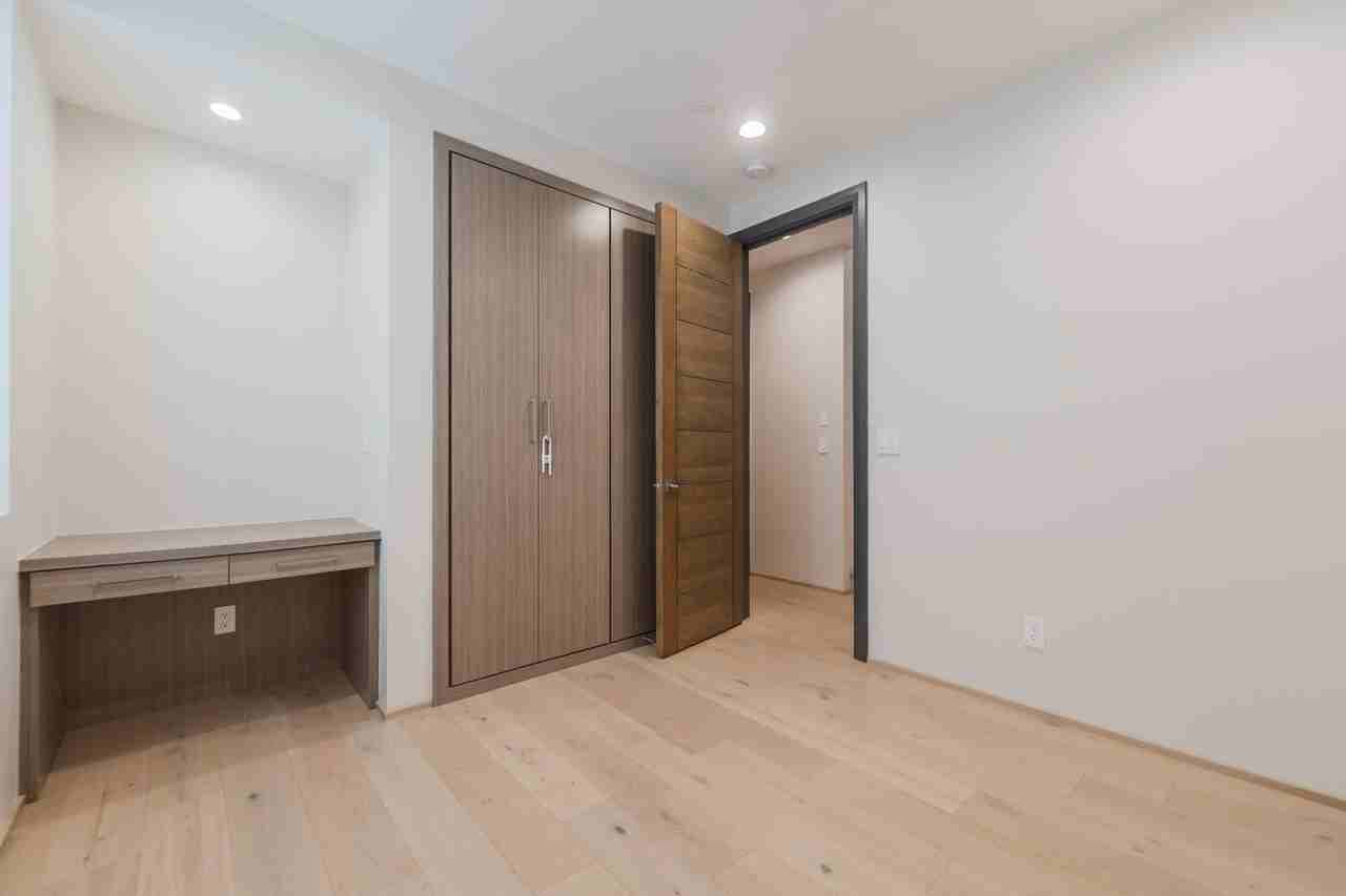 112 S Francisca Ave - Photo 6 of 50