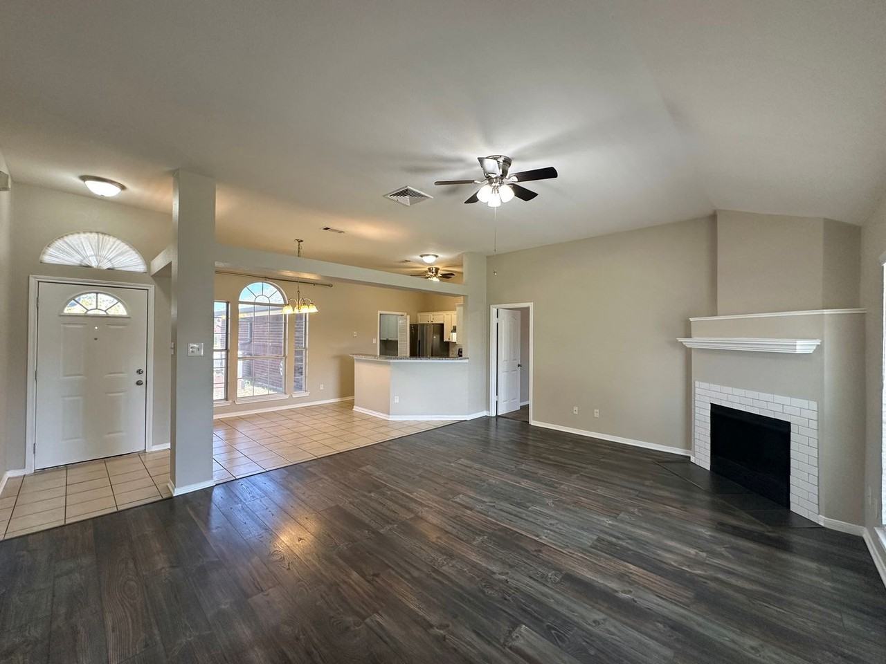 5002 Velma Dr - Photo 6 of 41