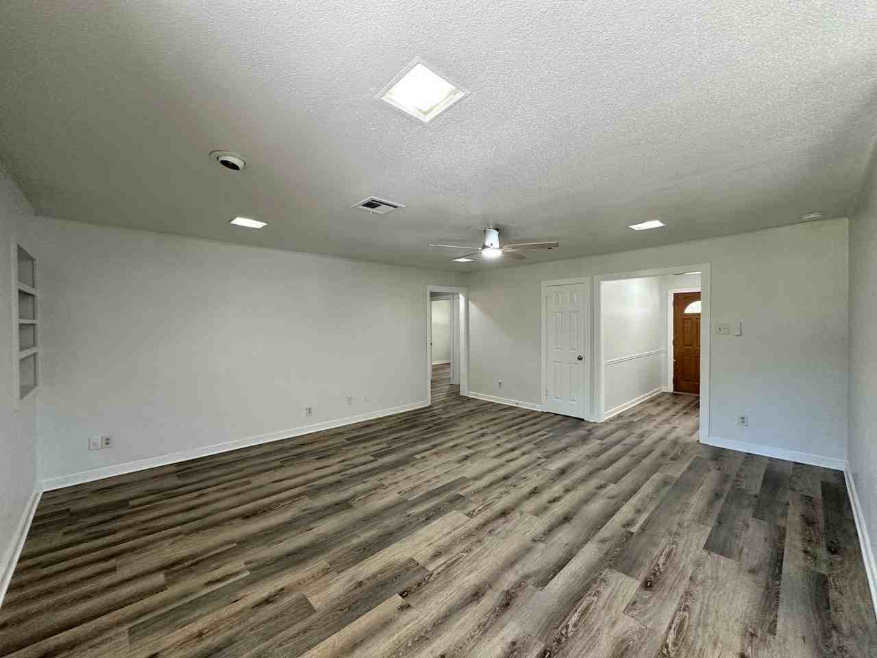 3906 Chisholm Trl - Photo 7 of 49