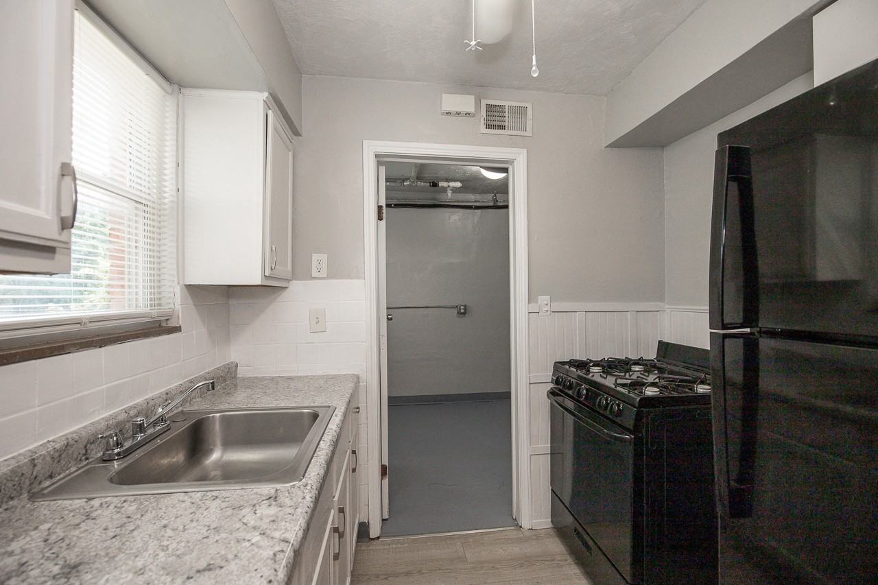 20250 Priday Ave - Photo 3 of 23