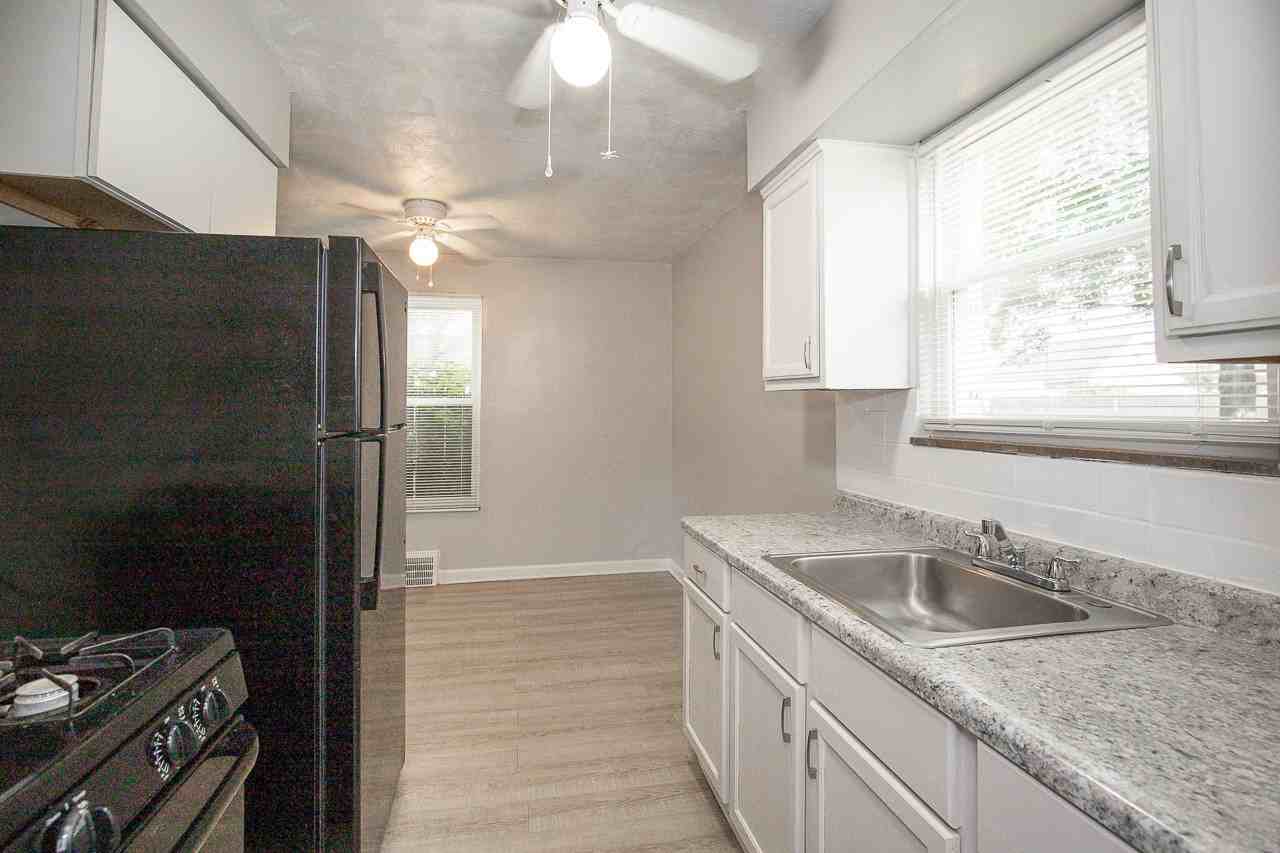 20250 Priday Ave - Photo 4 of 23