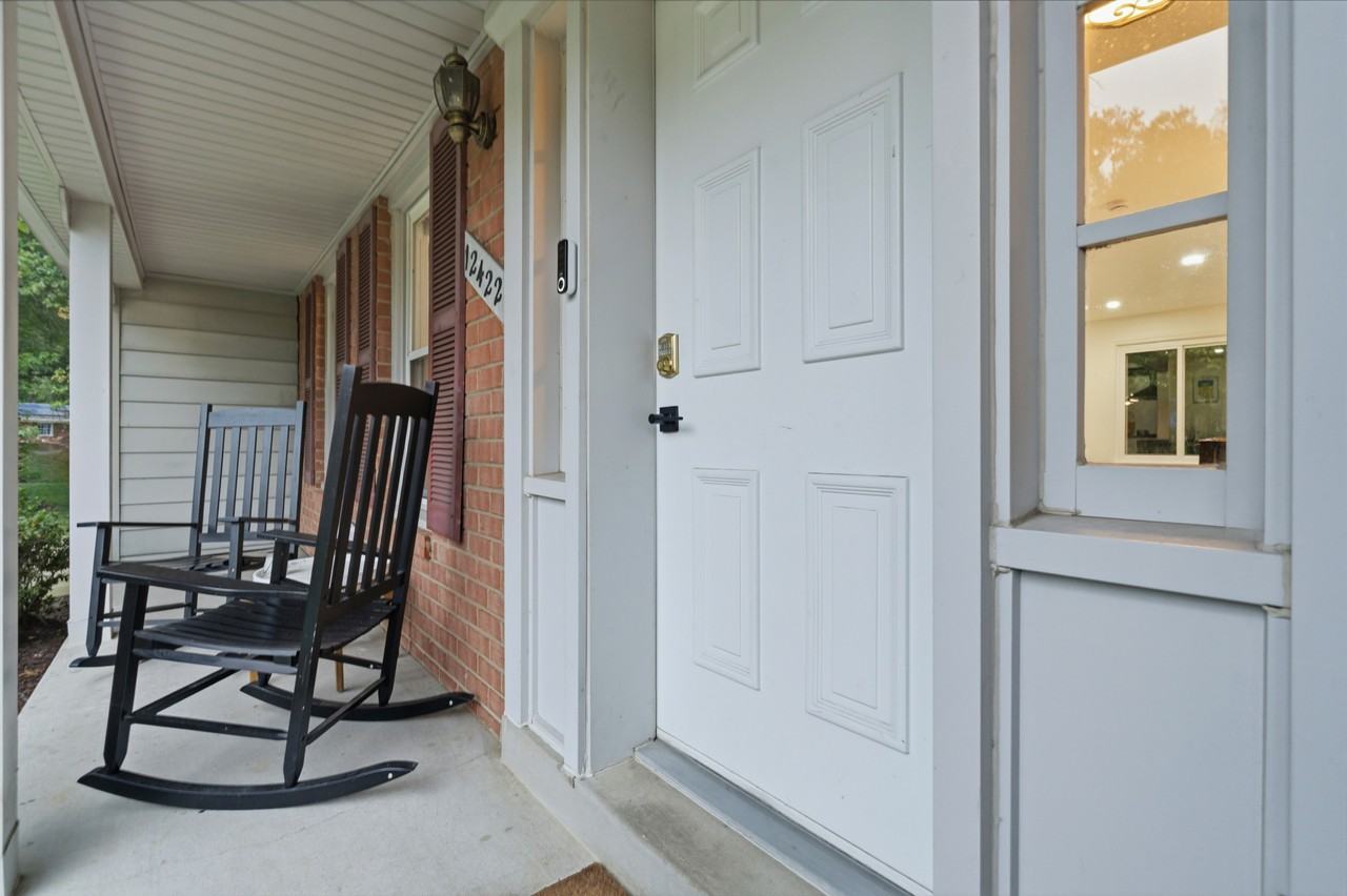 12422 Parkton St - Photo 5 of 50