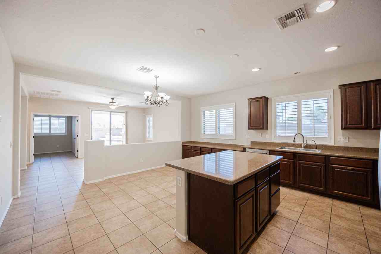 3681 E Yellowstone Pl - Photo 6 of 29