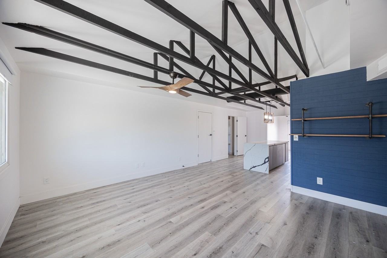 1346 E Almeria Rd - Photo 6 of 30