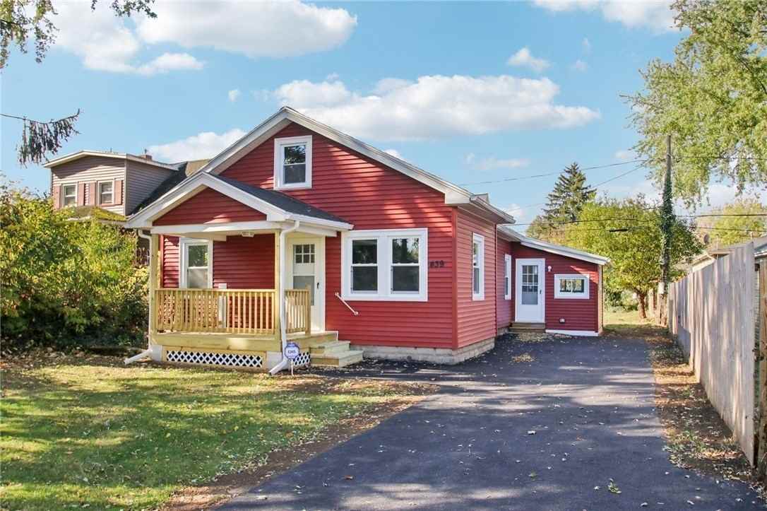 439 Crossfield Rd - Photo 2 of 28