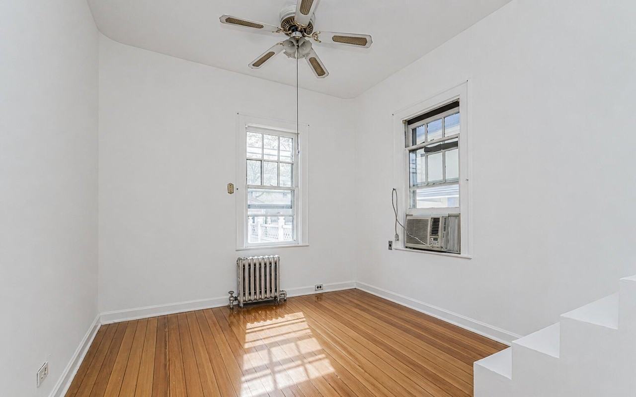 1637 W 1st St - Photo 6 of 29