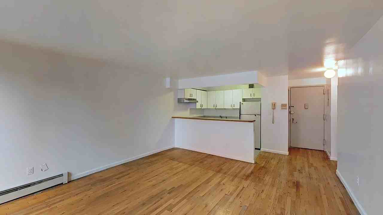 7101 Fresh Pond Rd - Photo 4 of 14