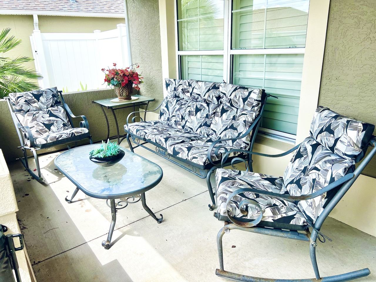 659 Reyes Ave - Photo 4 of 50