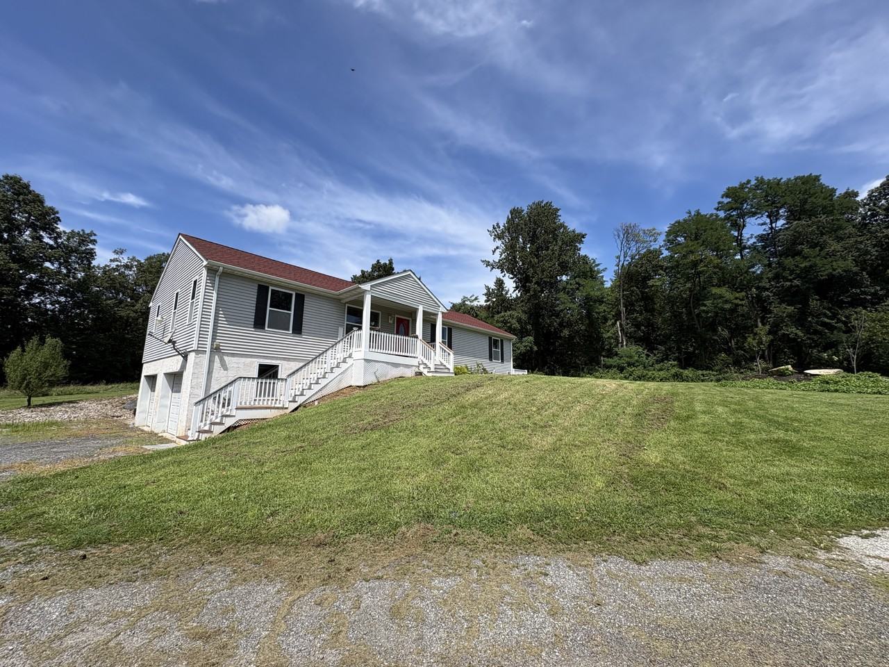 138 Lilly Rd - Photo 2 of 19