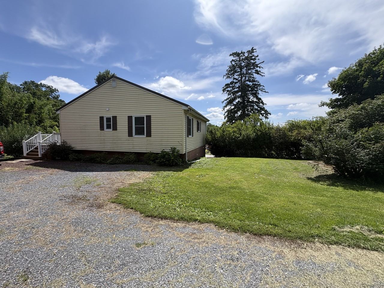 155 Moran Ln - Photo 3 of 22