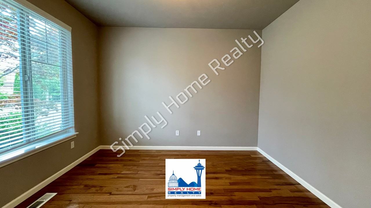 3823 Wildspitz St Se - Photo 3 of 30
