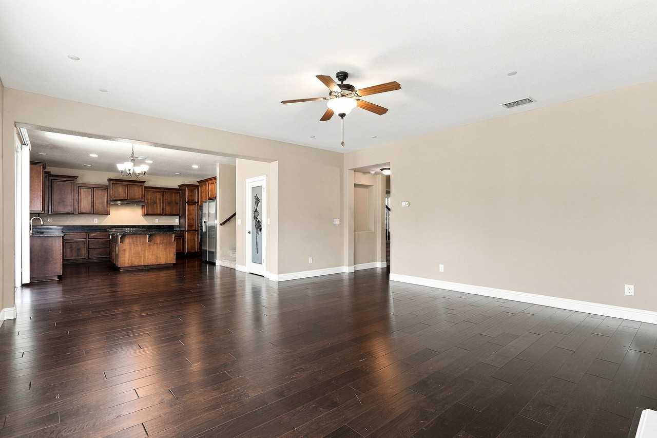1000 Georgetown Way - Photo 7 of 20