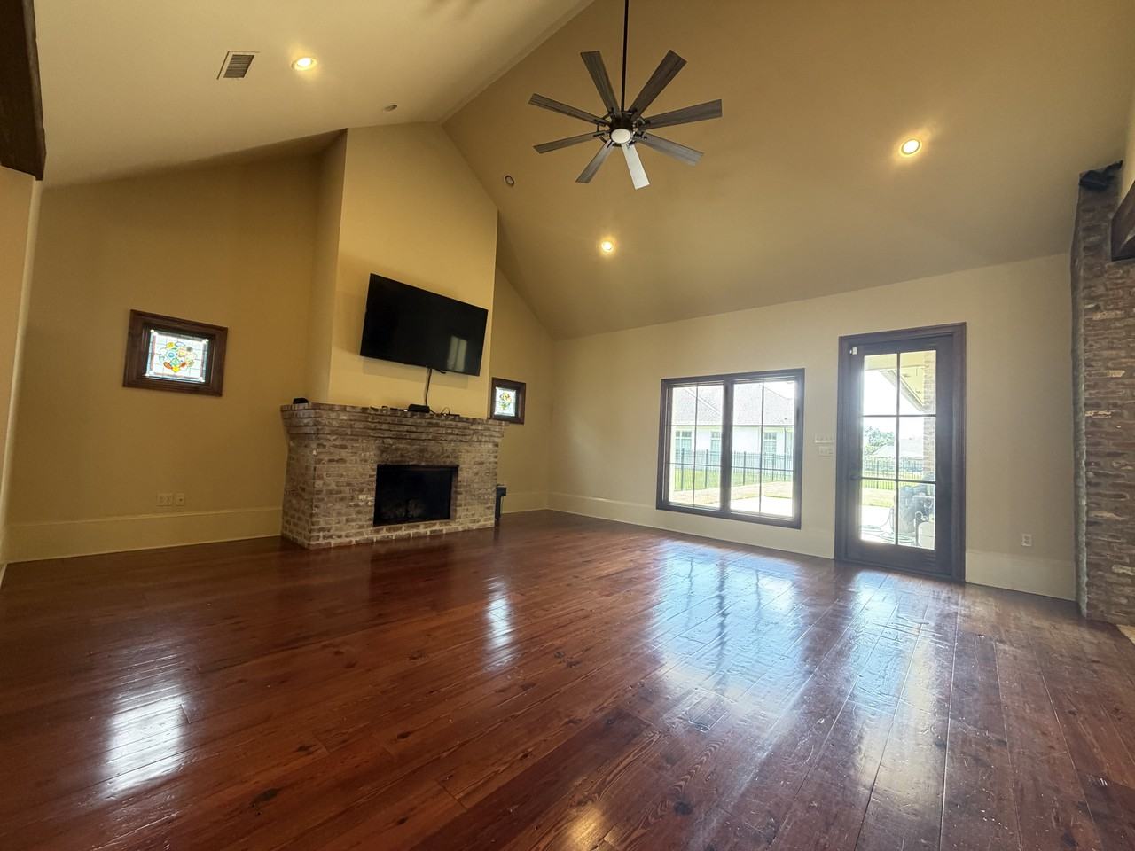 1532 Berwick Bnd - Photo 3 of 27