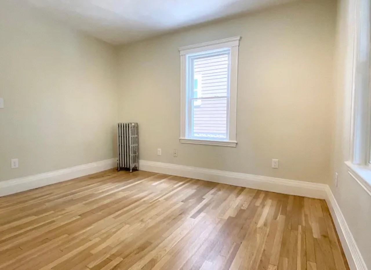 28 Beecher St - Photo 4 of 5