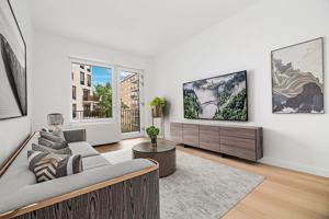 featured image of 7182 Parsons Blvd