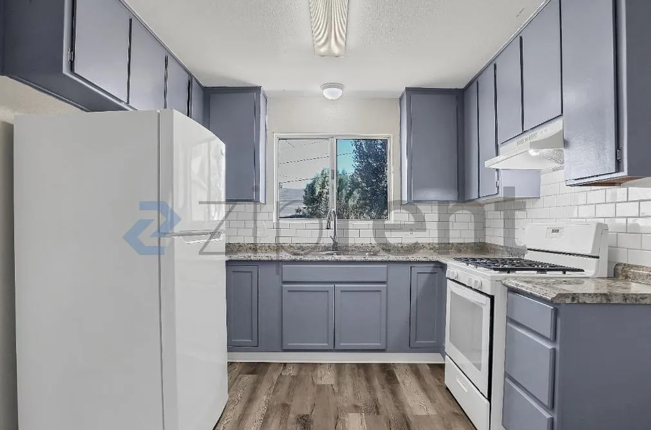 16025 L St #C - Photo 6 of 13
