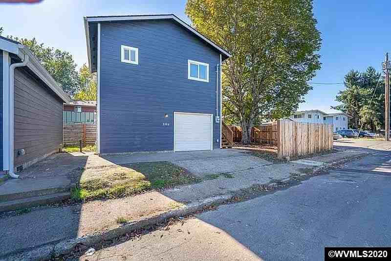2486 Simpson St Se - Photo 6 of 10