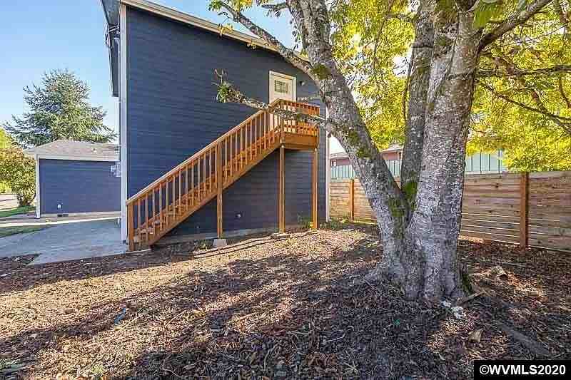 2486 Simpson St Se - Photo 7 of 10