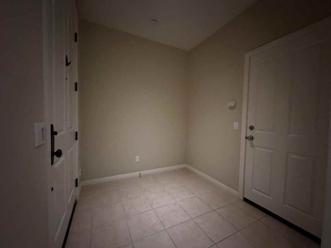 133 Lamplighter - Photo 2 of 23