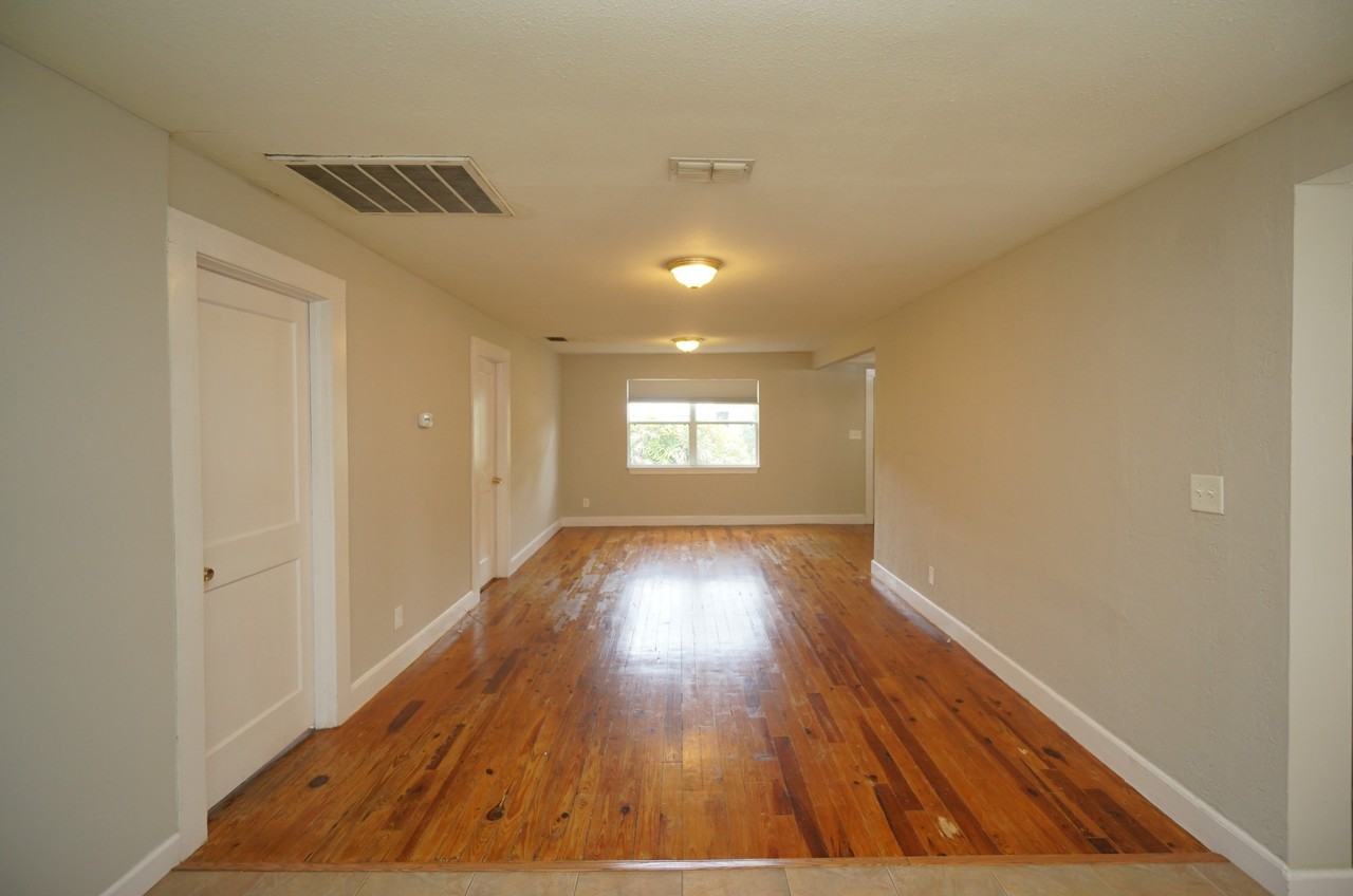 810 W Woodlawn Ave - Photo 6 of 20