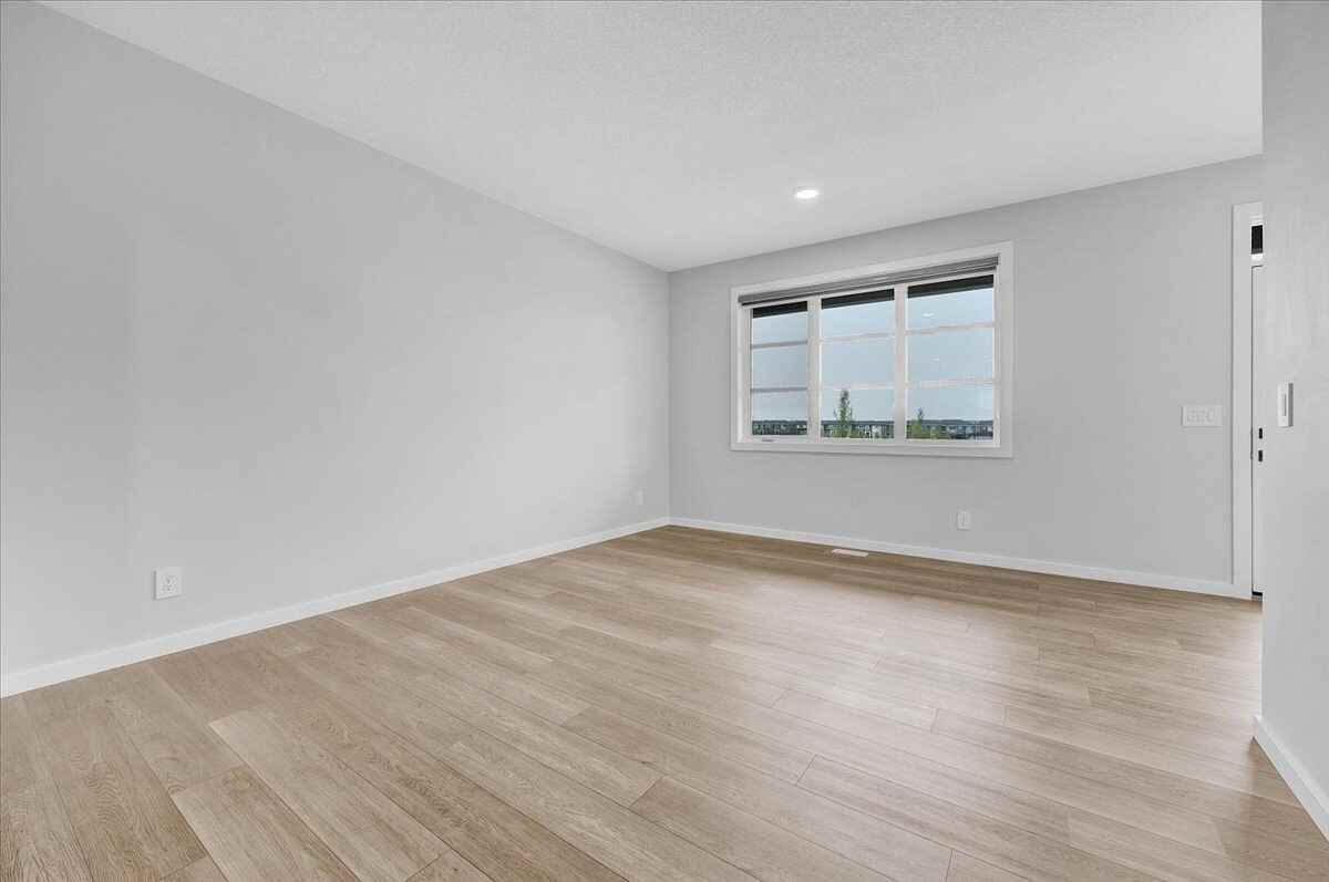 112 Langwell Common Se - Photo 5 of 46
