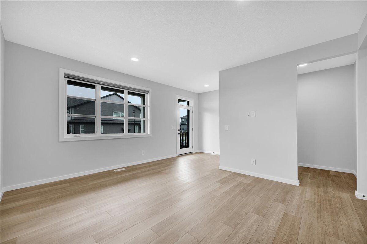 112 Langwell Common Se - Photo 6 of 46
