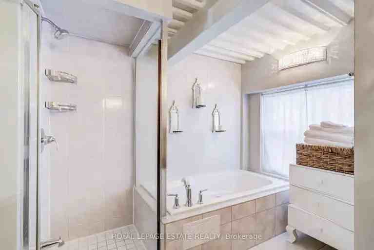 517 Kingston Rd #6 - Photo 2 of 25