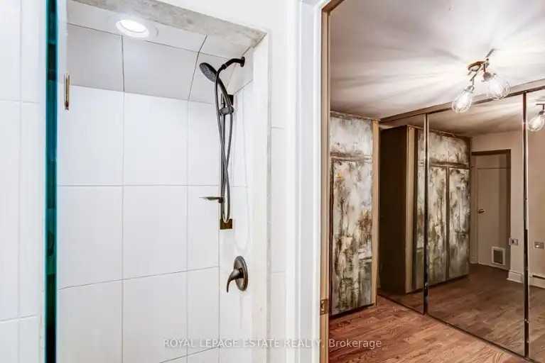 517 Kingston Rd #6 - Photo 6 of 25