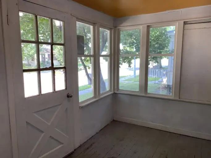 282 Cathcart St #1 - Photo 3 of 8