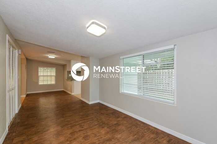 111 42nd St W - Photo 5 of 16