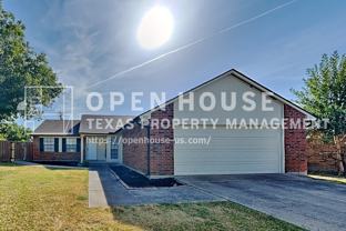 502 Redbud Dr - Photo 1 of 1