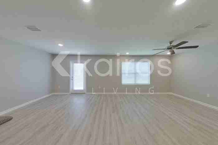 416 Monarch Ln - Photo 5 of 30