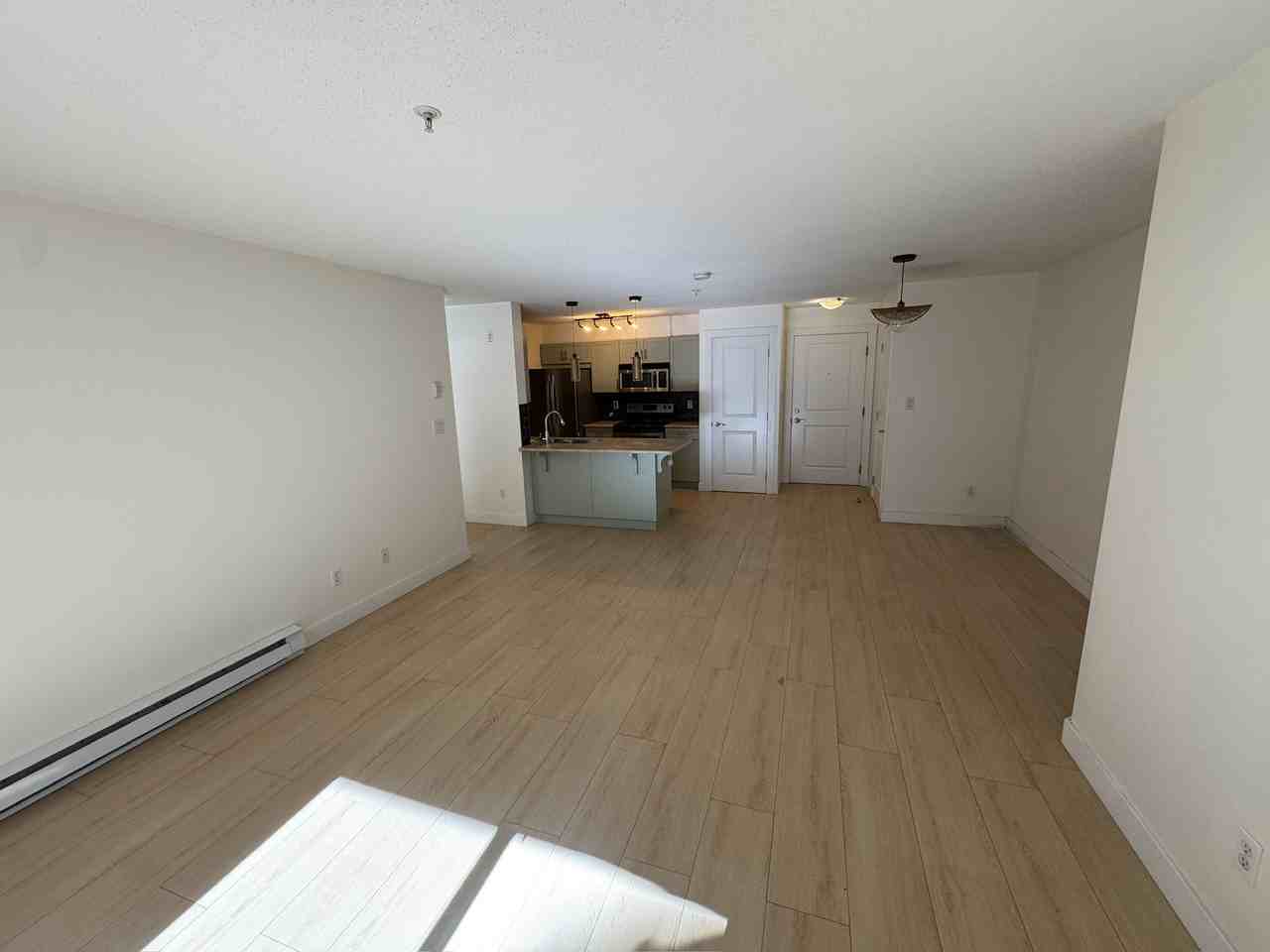 2038 Sandalwood Cres - Photo 3 of 14