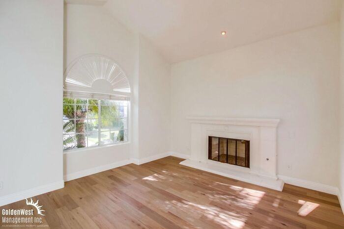 14299 Mango Dr - Photo 3 of 24