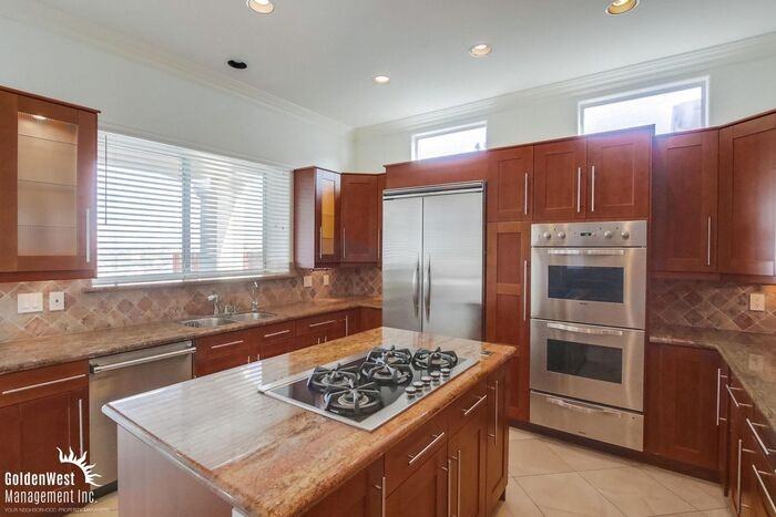 14299 Mango Dr - Photo 4 of 24