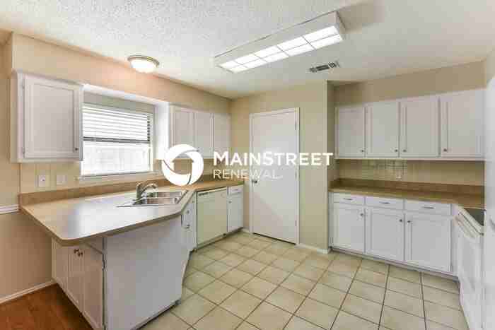 2121 Rolling Creek Run - Photo 7 of 16