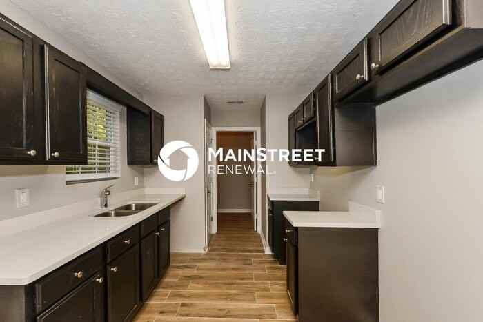 3068 Brook Ln - Photo 6 of 17