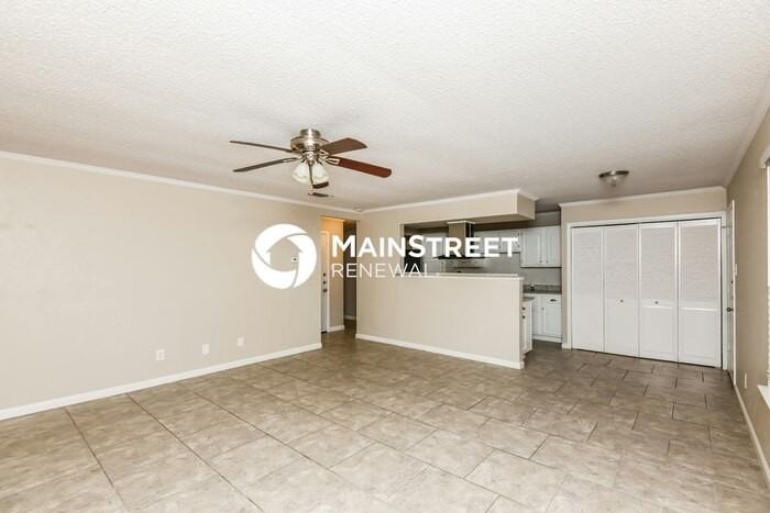 1117 Celeste St - Photo 2 of 17