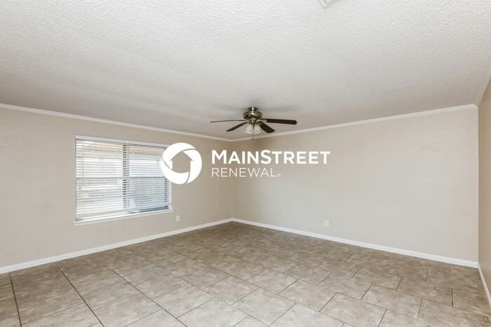 1117 Celeste St - Photo 3 of 17