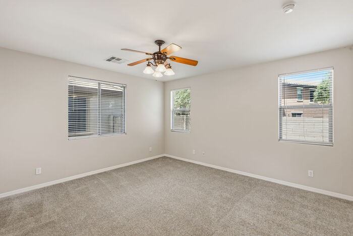 3802 E Santa Fe Ln - Photo 3 of 26
