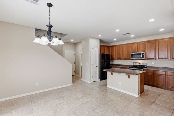 3802 E Santa Fe Ln - Photo 4 of 26