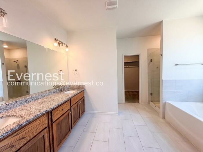 706 Freedom Cir - Photo 6 of 17