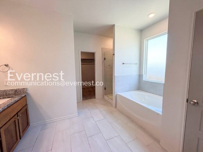 706 Freedom Cir - Photo 7 of 17